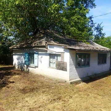 Хата в селі Домоткань