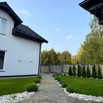 будинок+ гостьовий будинок+басейн