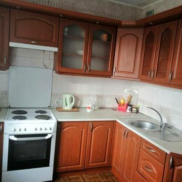 Здам 1 кімнатну Ревуцького 11 А