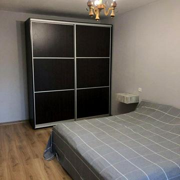 Варненська вул., 23