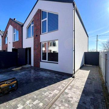 Будинок 34,8 м² з двориком від забудовника. Без комісії. 20хв до метро