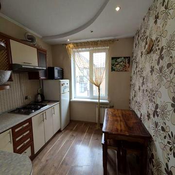 Продаж 2-х кімнатної квартири. Сталінка. Друга дитяча лікарня.