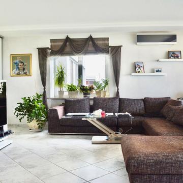 Андрія Аболмасова вул. (Панельна), 5