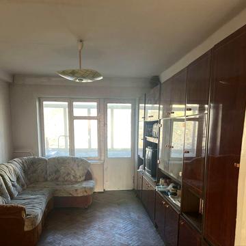 Воскресенський проспект  6 ( б.р.Перова)5/5 світла