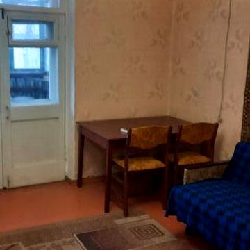 Сдам  3ёх.к.кв 3/3р-н ДК "Горького" АО Эл..Сталинка 2 балкона, погреб