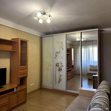 Сдам Світлу Однокімнатну Квартиру вул.Єреванська 14Б,м. Вокзальна 15хв