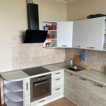 Гната Хоткевича вул. (Червоногвардійська), 8