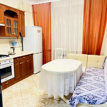 Здається 1 к.к. в Кадорі на Черемушкух