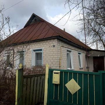 Продаж будинку з великою ділянкою поряд із центром с.Ріпки!