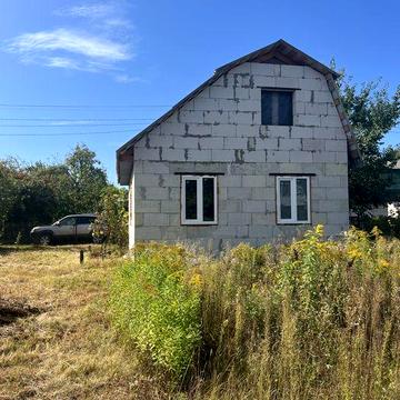 Продається двоповерховий будинок