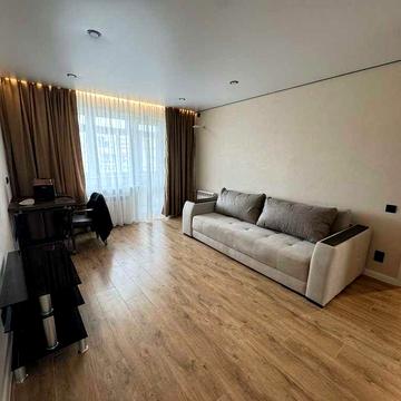 Сдаётся однокомнатная квартира с ремонтом низ Рабочей