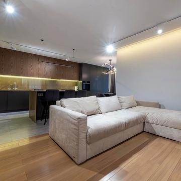 Продаж квартири 3кім з сучасним ремонтом ! Поруч метро ! Без %