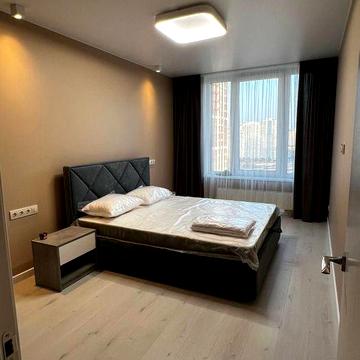 ЖК SEVEN. Дніпровська набережна 20-Б. Станція метро Осокорки пішки.