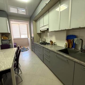 Оренда 2 кімнатної квартири по вул Зоряна