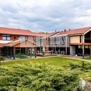 Оренда будинку на першій лінії Дніпра, сучасний стиль, Осокорки