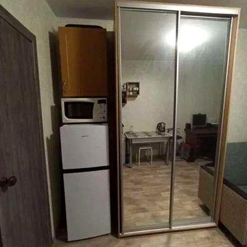 Гостинка 17 м кв со своим санузлом,м.23 Августа