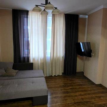 Довгострокова оренда 1 кім квартири  Г.Майдану 43 В