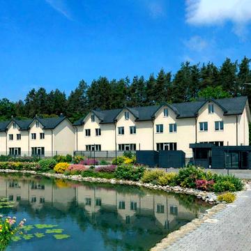 Продається котедж в Зимній воді, зручний заїзд з траси