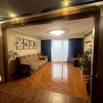 Продам 4 кімнатну квартиру