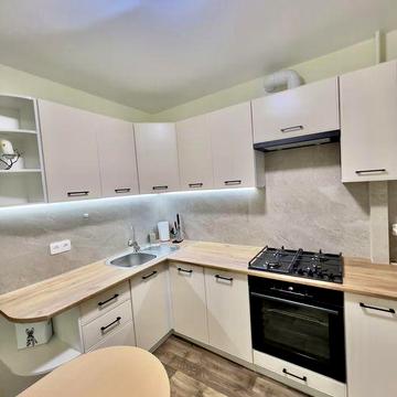 Сдам 1 ком квартиру на пр А.Поля,44. Медтехника