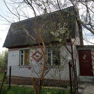 Двоповерхова дача в Полуботках с. т. «40 років Перемоги» біля Чернігів