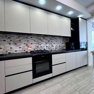 Сучасна однокімнатна квартира в новому будинку з автономним опаленням