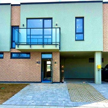 Пропонується на продаж сучасний котедЖ у КМ Липові Роси