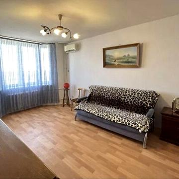 Продаж 1-кімнатної квартири з ремонтом.  вул. Алматинська 39.