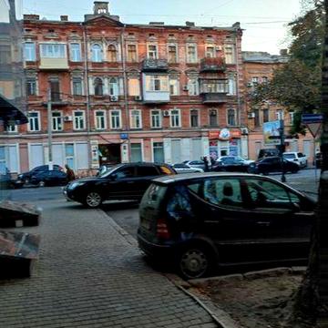 2х кімнатна квартира в Успенському провулку