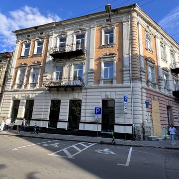 Михайла Грушевського вул., 5