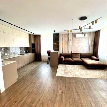 2-ком + кухня гостинная 40 м2 с шикарным ремонтом и видом на море ! ЖК Четыре сезона