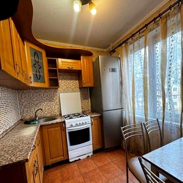 Продаж 2-кімнатної квартири | вул. Наукова