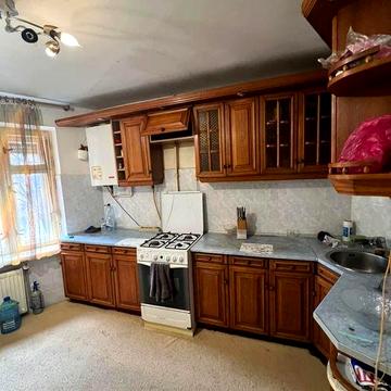 Продається 3 кімнатна квартира