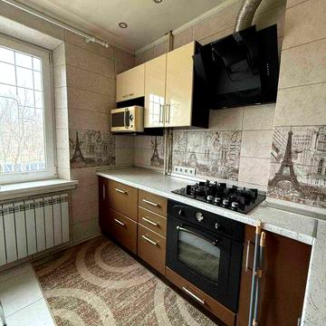 Здається 1-кімнатна квартира на Леваді.