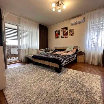 Продам 1-комнатную квартиру 42 м², с ремонтом, Ак. Глушко