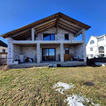 Будинок з виходом на воду