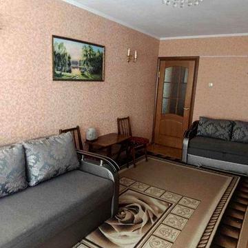 Продаж 2 к квартира Вишенька Середній поверх