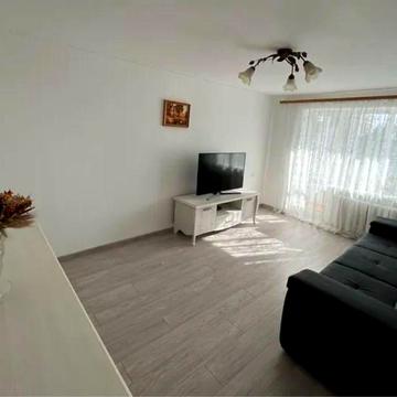 Продаю 3-кімнатну квартиру на Карнаухова