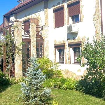 Дом с бассейном, тихое место, Старый Салтов.