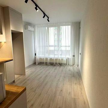 Продаж однокімнатної квартири з ремонтом в Центральному Парку. Ліс