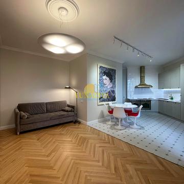 Василя Тютюнника вул. (Анрі Барбюса), 37/1