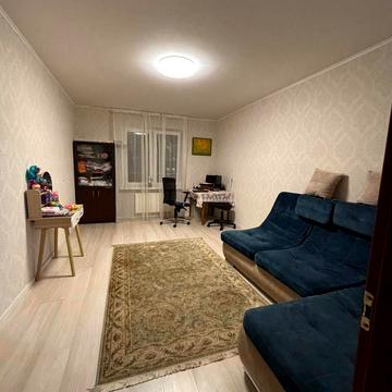 Ясинуватський пров., 11