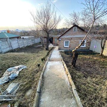 Половина будинку Некрасівка