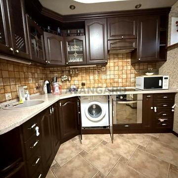 Здам в оренду простору 3-кімнатну квартиру, проспект Миру, 11