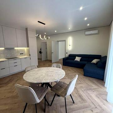 Будинок з ремонтом у Ворзелі