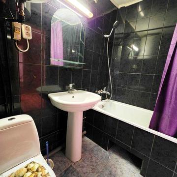 Продам 2-кімнатну квартиру в Корабельному районі,Фуршет,4\9