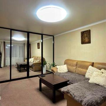 3-х кімнатна, вул. Привокзальна (з меблями)