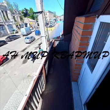 Новий Базар вул., 1