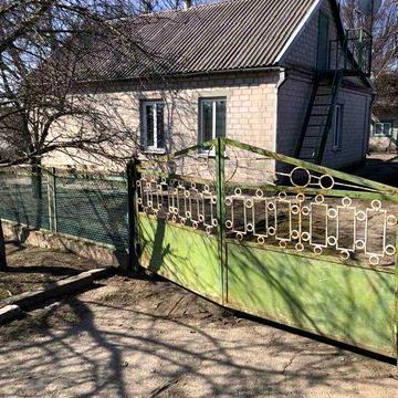 Будинок з гаражом смт.Кринички