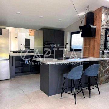 Оренда Будинок, Дніпровський район, вул. Садова, 180 м2